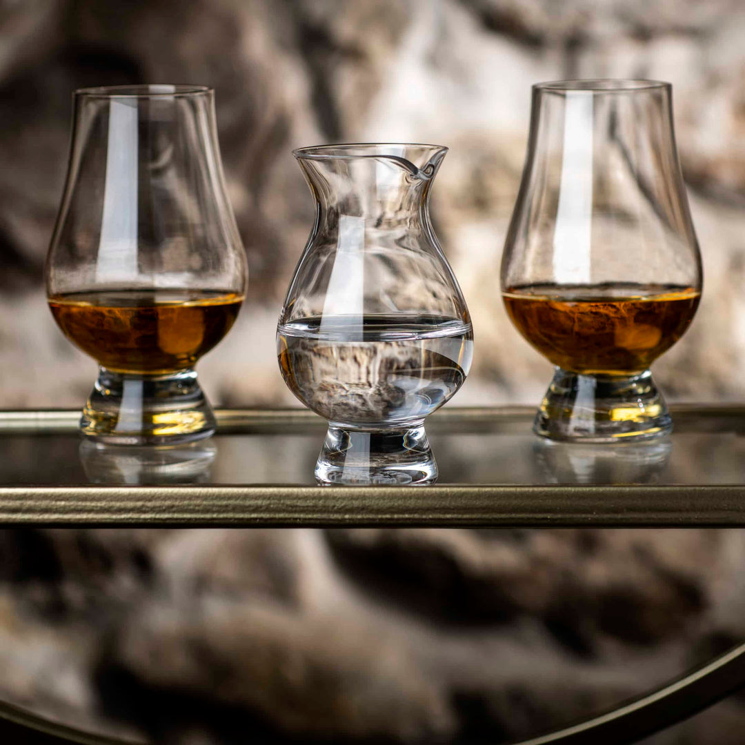 El arte de servir whisky: consejos para una presentación perfecta