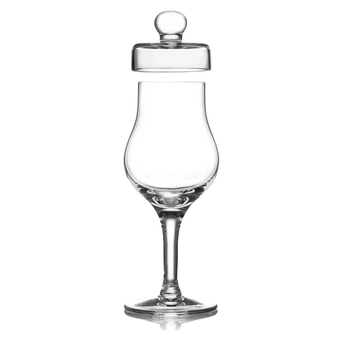 In this photo Whisky Glass G100 – 100 ml – with Lid – Hand-Blown – Amber Glass Mood4whisky