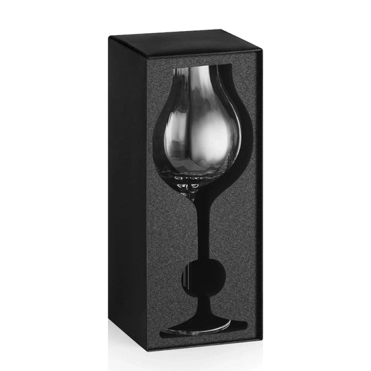In this photo Whisky Glass G600 – 200 ml – Hand-Blown – Amber Glass Mood4whisky