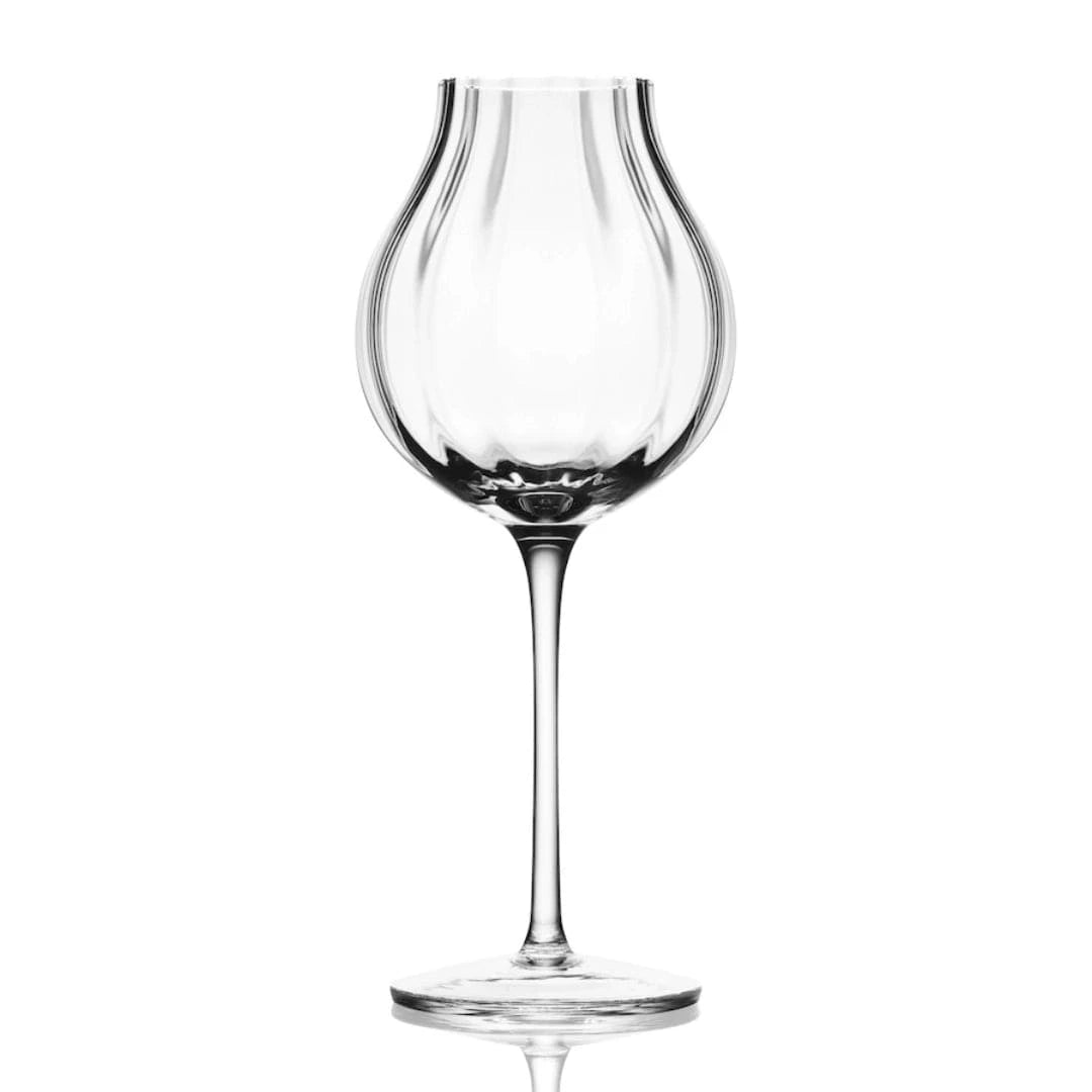 In this photo Whisky Glass G600 – 200 ml – Hand-Blown – Amber Glass Mood4whisky